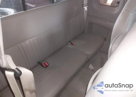 1997 Ford F-150 Lariat/Standard/Xl/Xlt z USA, uszkodzony, nr VIN 1FTDX1769VNA17029